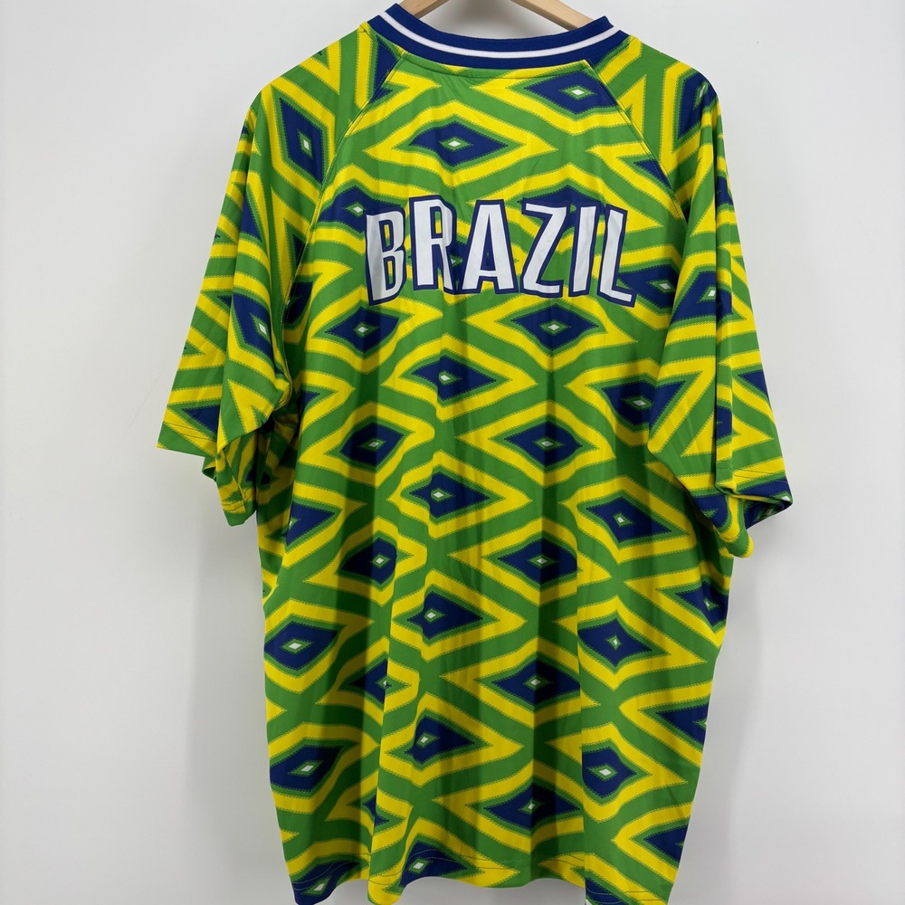 NWT Umbro‎ Men Brazil Soccer Jersey L Green Yellow Blue Geometric FIFA World Cup - Picture 7 of 7